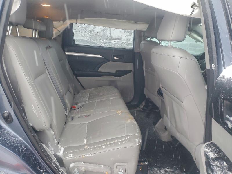 صورة رقم 11 من المزاد - 2018 TOYOTA HIGHLANDER مع VIN 5TDJZRFH3JS871033