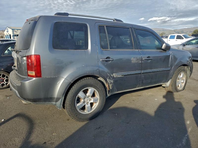 Photo 3 from auction – 2011 HONDA PILOT with VIN 5FNYF3H52BB035730
