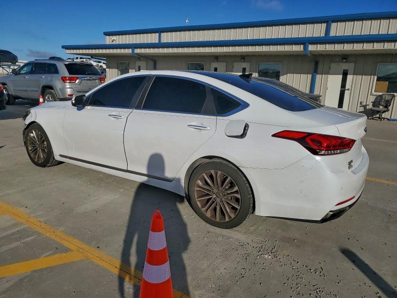 Photo 2 from auction – 2015 HYUNDAI GENESIS 3. with VIN KMHGN4JE2FU032124