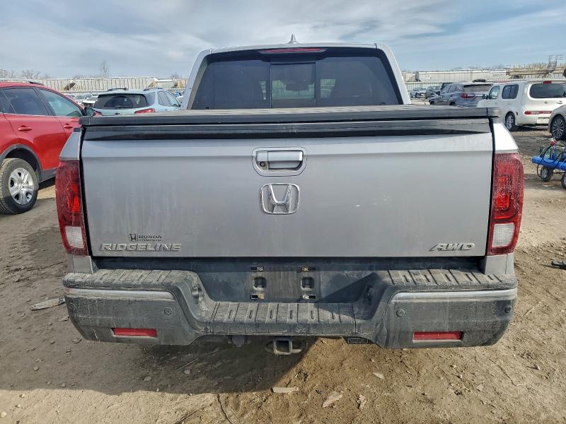 Photo 6 from auction – 2019 HONDA RIDGELINE with VIN 5FPYK3F76KB016797