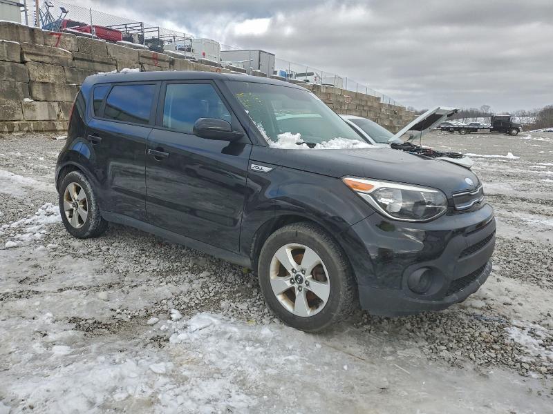 Photo 4 from auction – 2017 KIA SOUL with VIN KNDJN2A23H7492463