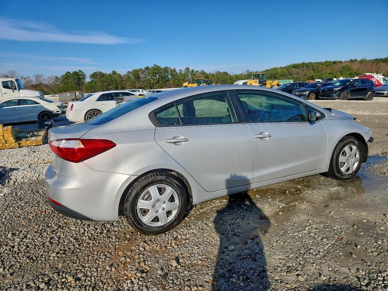 Photo 3 from auction – 2016 KIA FORTE LX with VIN KNAFK4A66G5492252