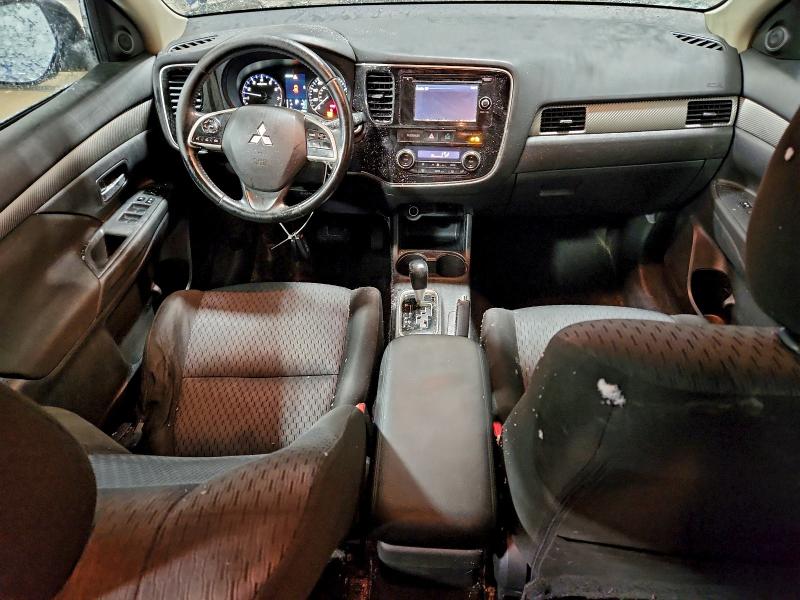 Photo 8 from auction – 2014 MITSUBISHI OUTLANDER with VIN JA4AZ3A37EZ002376