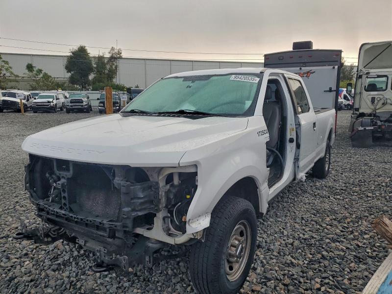 FORD F250 SUPER 2017 with VIN 1FT7W2A64HEF43796 - Photo from auction