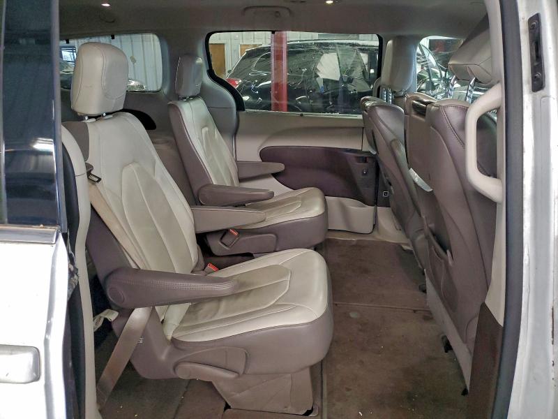 Photo 11 from auction – 2018 CHRYSLER PACIFICA T with VIN 2C4RC1EG9JR194934