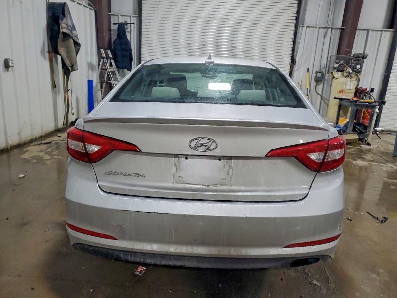 Photo 6 from auction – 2017 HYUNDAI SONATA SE with VIN 5NPE24AF5HH584887