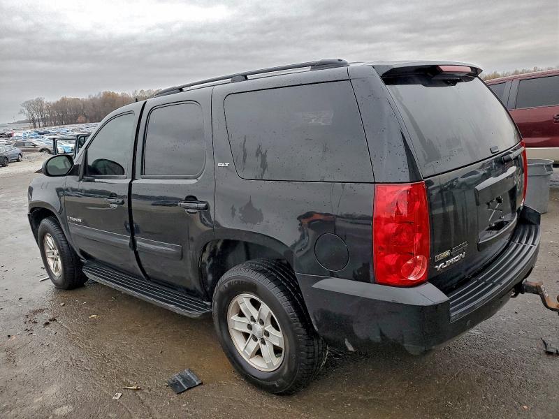 Photo 2 from auction – 2007 GMC YUKON with VIN 1GKFC13027J403988