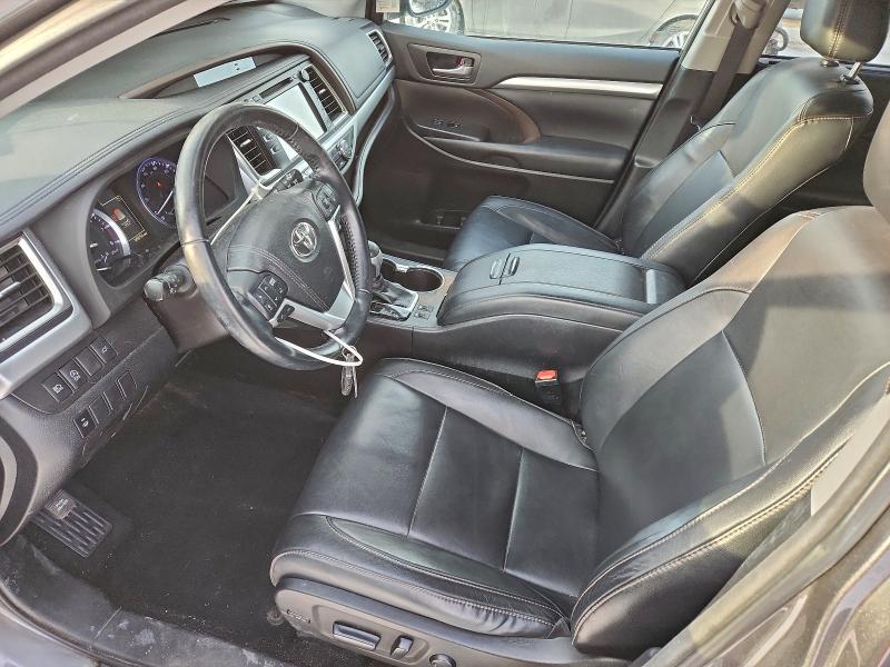 Photo 7 from auction – 2018 TOYOTA HIGHLANDER with VIN 5TDJZRFH3JS886910
