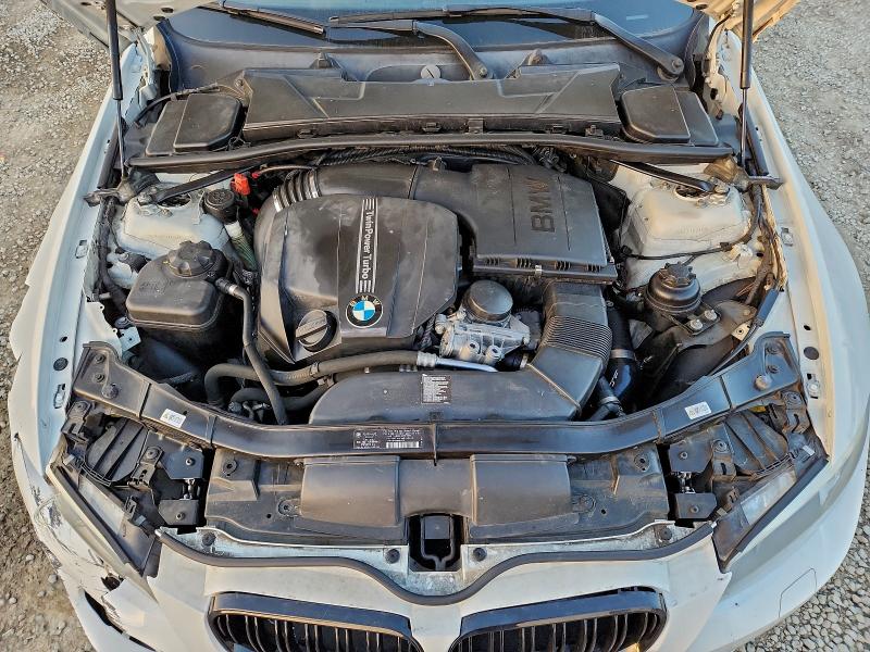 Photo 11 from auction – 2012 BMW 335 I with VIN WBAKG7C58CE802918