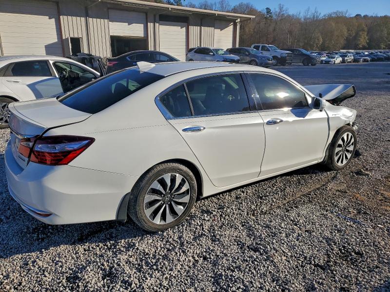 Photo 3 from auction – 2017 HONDA ACCORD HYB with VIN JHMCR6F51HC023627