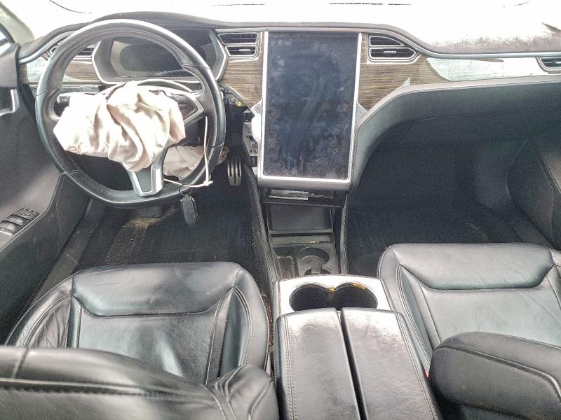 Photo 8 from auction – 2015 TESLA MODEL S 85 with VIN 5YJSA1H27FFP69560