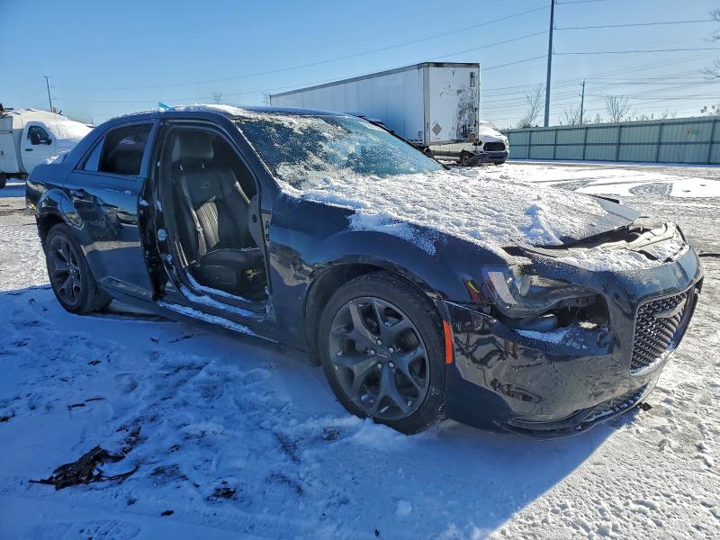 Фото 4 с аукциона – 2021 CHRYSLER 300 с VIN 2C3CCABG7MH549947