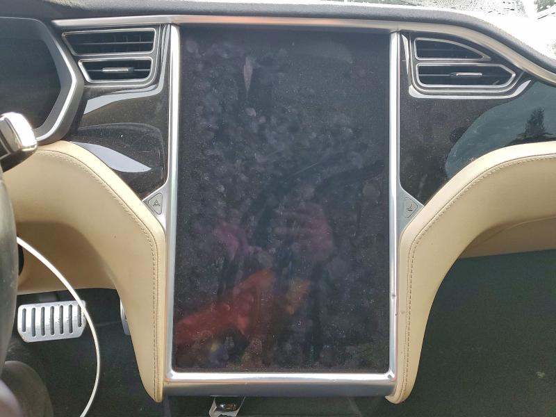 Photo 9 from auction – 2014 TESLA MODEL S with VIN 5YJSA1H13EFP47514