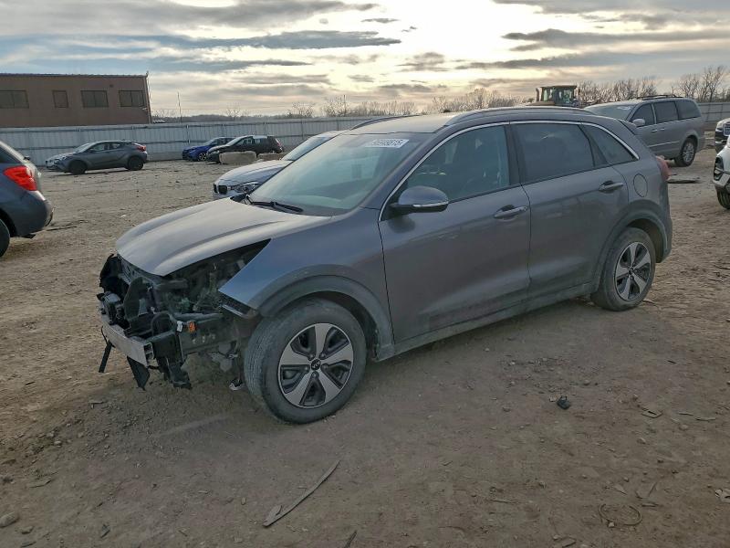 KIA NIRO EX 2017 with VIN KNDCC3LC4H5053911 - Photo from auction