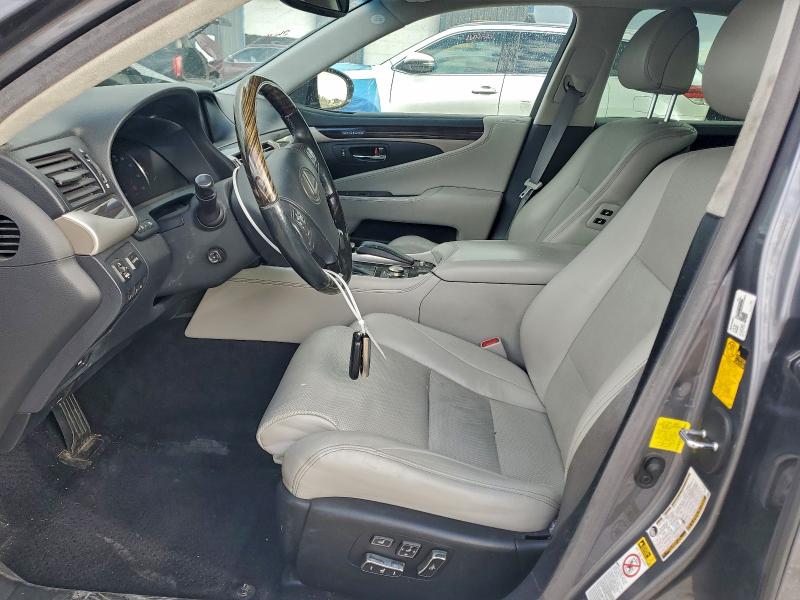 Photo 7 from auction – 2014 LEXUS LS 460 with VIN JTHCL5EF2E5020371