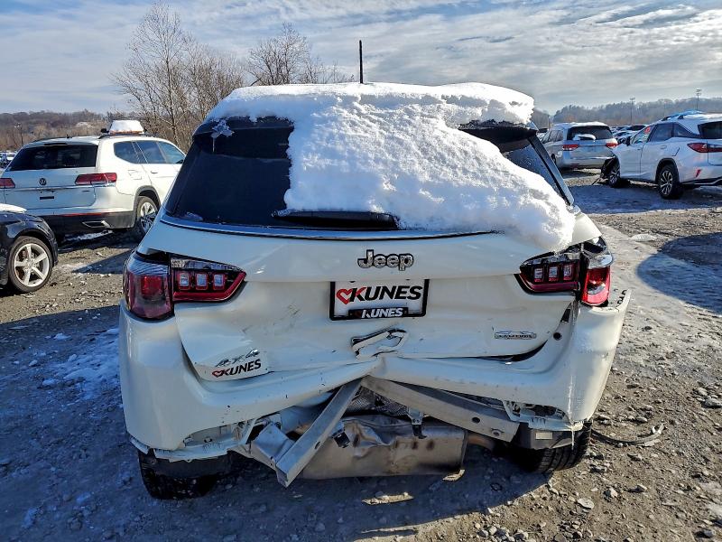 Photo 6 from auction – 2018 JEEP COMPASS LA with VIN 3C4NJDBB8JT373235