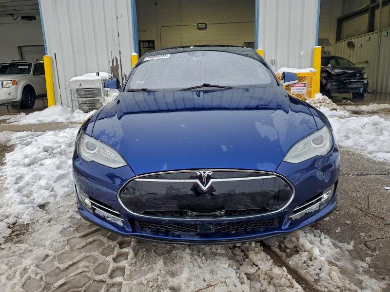 Photo 5 from auction – 2015 TESLA MODEL S P9 with VIN 5YJSA1V47FF100369