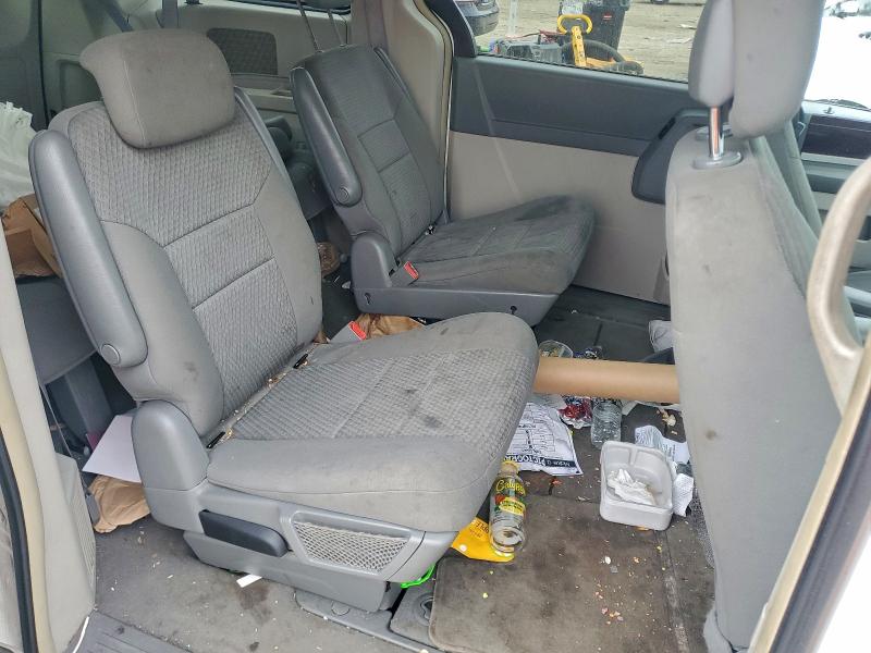 Photo 11 from auction – 2010 CHRYSLER TOWN & COU with VIN 2A4RR5D15AR308344