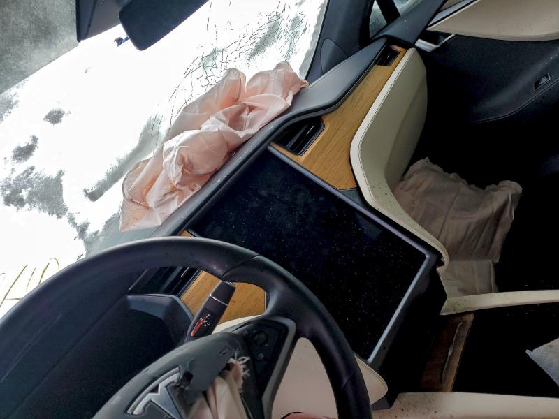Photo 9 from auction – 2020 TESLA MODEL S with VIN 5YJSA1E20LF412222