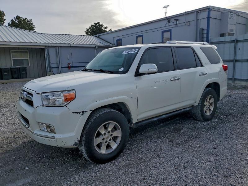 TOYOTA 4RUNNER SR 2011 with VIN JTEBU5JR6B5067680 - Photo from auction