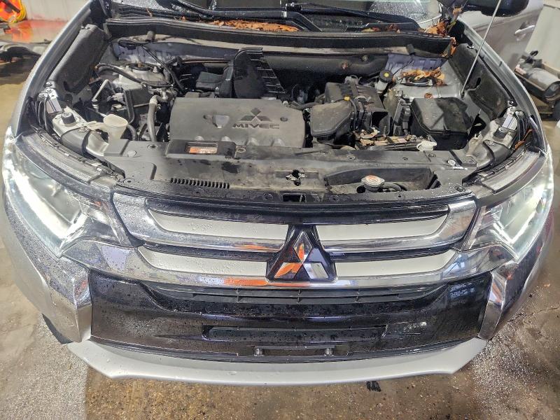 Photo 12 from auction – 2018 MITSUBISHI OUTLANDER with VIN JA4AZ3A35JJ005611