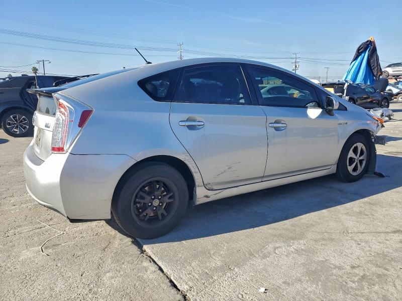Photo 3 from auction – 2015 TOYOTA PRIUS with VIN JTDKN3DUXF0458002