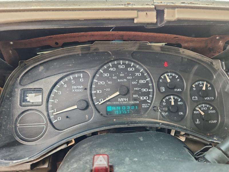 Photo 9 from auction – 2001 CHEVROLET SILVERADO with VIN 2GCEC19T911396175