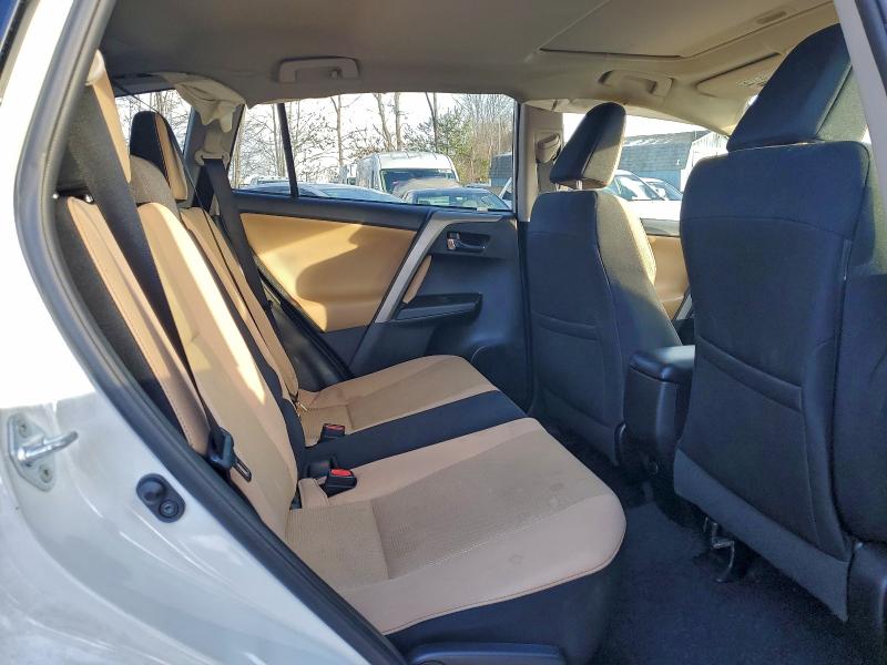 Photo 11 from auction – 2016 TOYOTA RAV4 XLE with VIN 2T3WFREV7GW310377