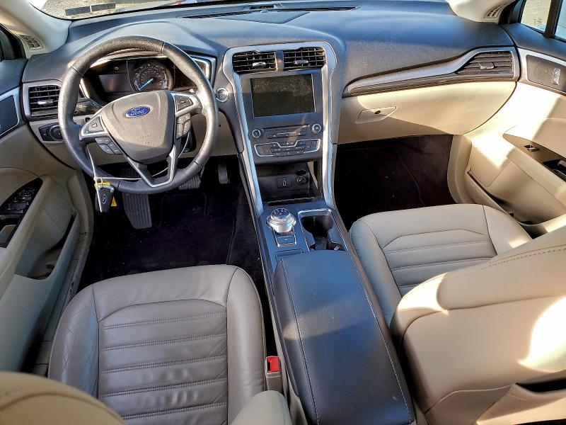 Photo 8 from auction – 2017 FORD FUSION SE with VIN 3FA6P0HD2HR289297