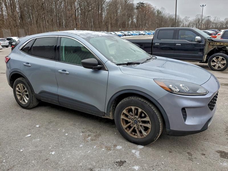 Photo 4 from auction – 2022 FORD ESCAPE SE with VIN 1FMCU9G68NUB54869