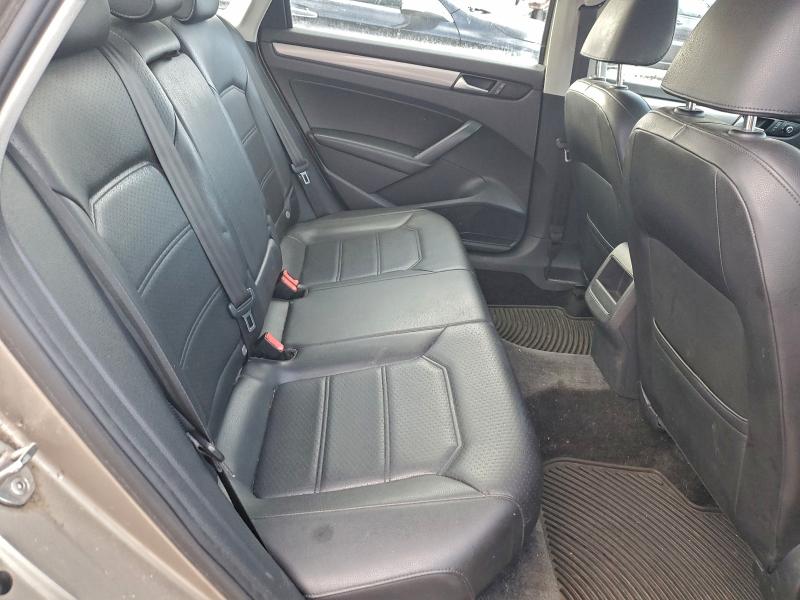 Photo 10 from auction – 2015 VOLKSWAGEN PASSAT S with VIN 1VWAT7A34FC101267