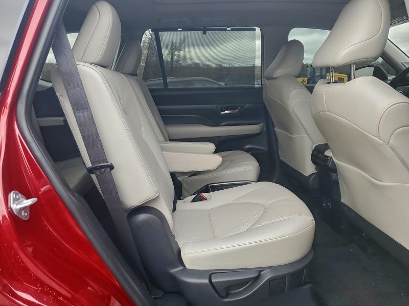 Photo 11 from auction – 2024 TOYOTA GRAND HIGH with VIN 5TDAAAA50RS016629