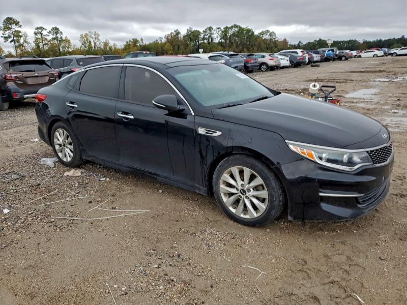 Photo 4 from auction – 2016 KIA OPTIMA EX with VIN 5XXGU4L33GG008554