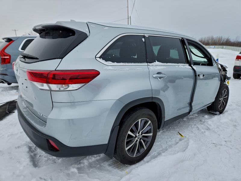 Photo 3 from auction – 2019 TOYOTA HIGHLANDER with VIN 5TDJZRFH6KS581077