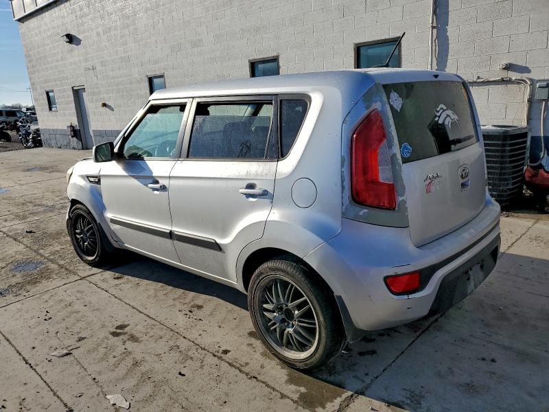 Photo 2 from auction – 2013 KIA SOUL with VIN KNDJT2A58D7497748