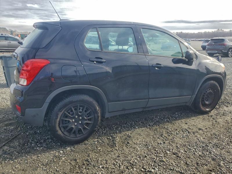Photo 3 from auction – 2017 CHEVROLET TRAX LS with VIN 3GNCJKSBXHL284098