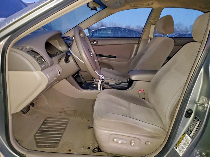 Photo 7 from auction – 2005 TOYOTA CAMRY LE with VIN 4T1BE32K95U503323