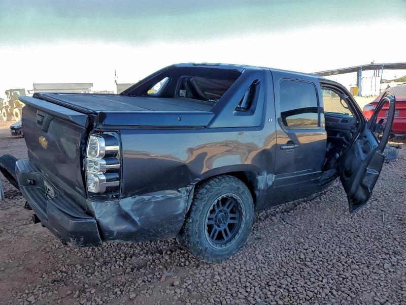 Photo 3 from auction – 2011 CHEVROLET AVALANCHE with VIN 3GNTKFE31BG309060