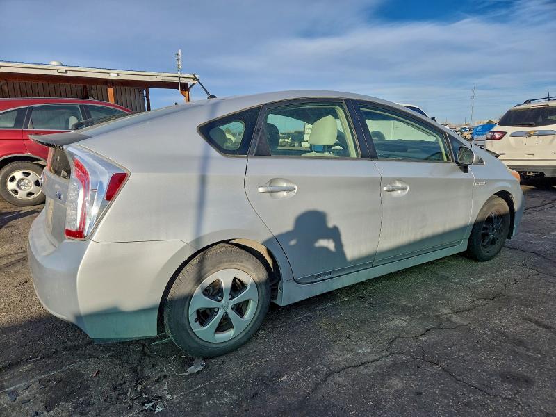 Photo 3 from auction – 2013 TOYOTA PRIUS with VIN JTDKN3DU4D5611408