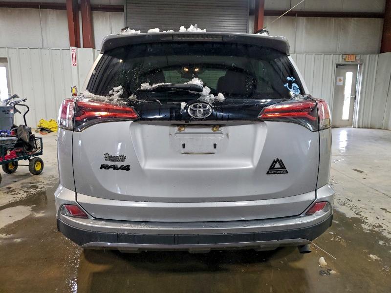 Photo 6 from auction – 2018 TOYOTA RAV4 ADVEN with VIN 2T3RFREV3JW706665