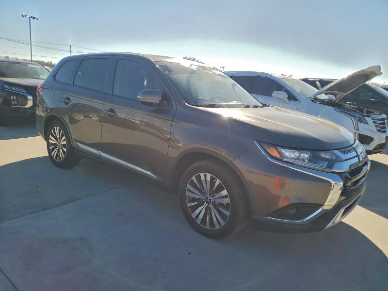 Photo 4 from auction – 2019 MITSUBISHI OUTLANDER with VIN JA4AD3A30KZ012547