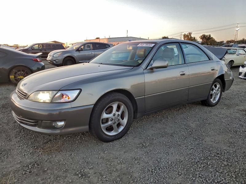 LEXUS ES 300 2000 with VIN JT8BF28G4Y0248895 - Photo from auction