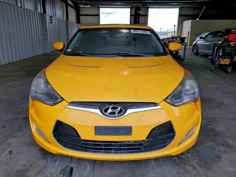 Photo 5 from auction – 2012 HYUNDAI VELOSTER with VIN KMHTC6AD2CU025158