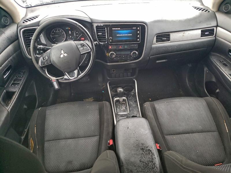 Photo 8 from auction – 2017 MITSUBISHI OUTLANDER with VIN JA4AZ3A33HZ038554