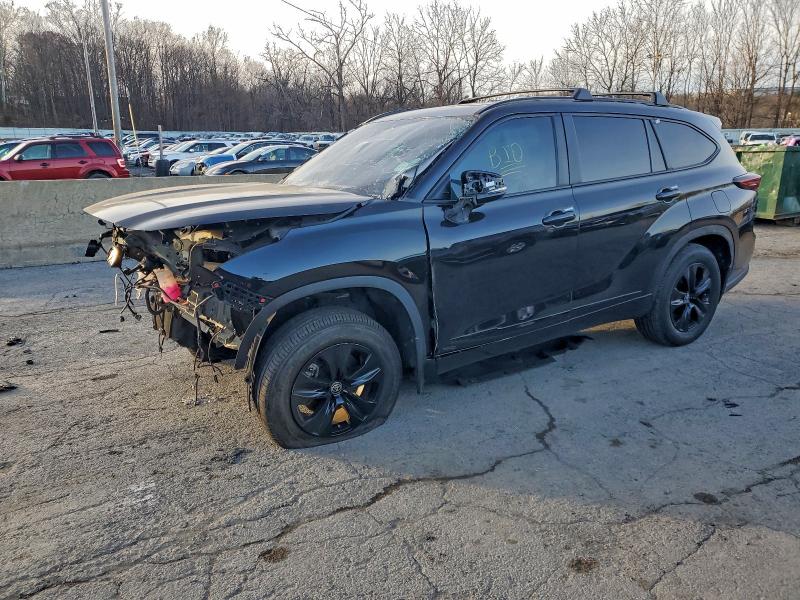 TOYOTA HIGHLANDER 2024 مع رقم تعريف المركبة 5TDKBRCH2RS605639 - صورة من المزاد