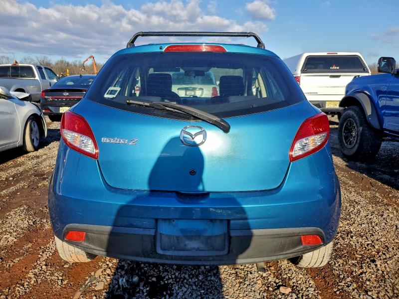 Photo 6 from auction – 2011 MAZDA MAZDA2 with VIN JM1DE1HY7B0128290