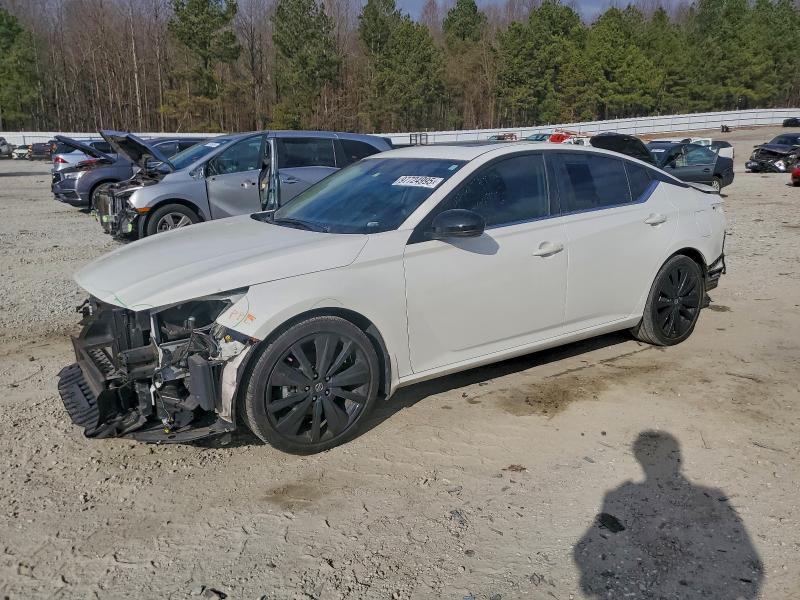 NISSAN ALTIMA SR 2022 with VIN 1N4BL4CV8NN337739 - Photo from auction