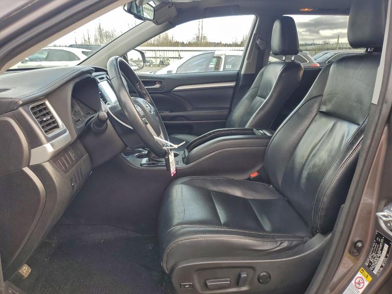Photo 7 from auction – 2016 TOYOTA HIGHLANDER with VIN 5TDJKRFH0GS334830