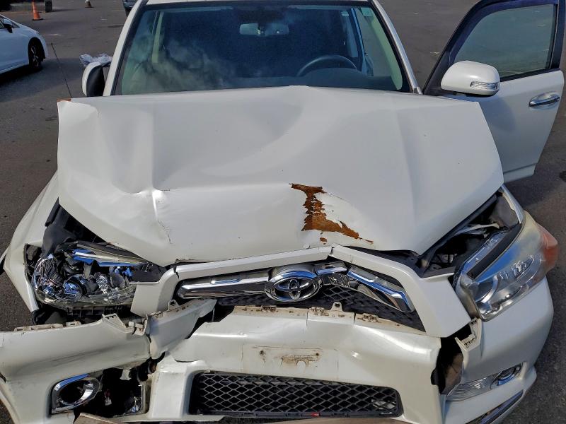Photo 12 from auction – 2013 TOYOTA 4RUNNER with VIN JTEZU5JR0D5057857