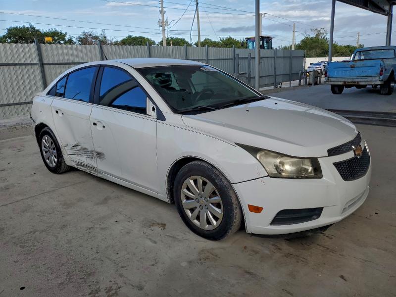 Photo 4 from auction – 2011 CHEVROLET CRUZE LS with VIN 1G1PC5SH3B7229586